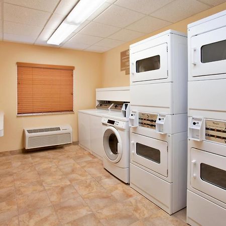 Candlewood Suites Kansas City Airport Εξωτερικό φωτογραφία