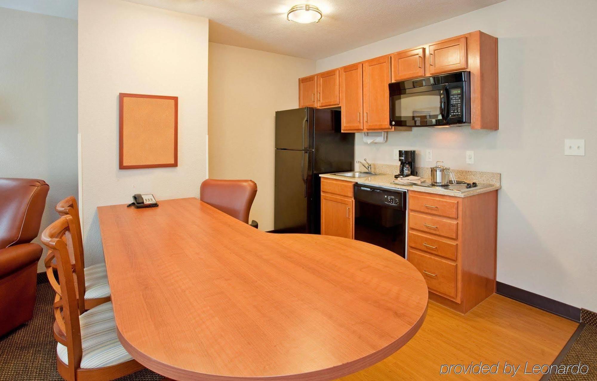 Candlewood Suites Kansas City Airport Εξωτερικό φωτογραφία