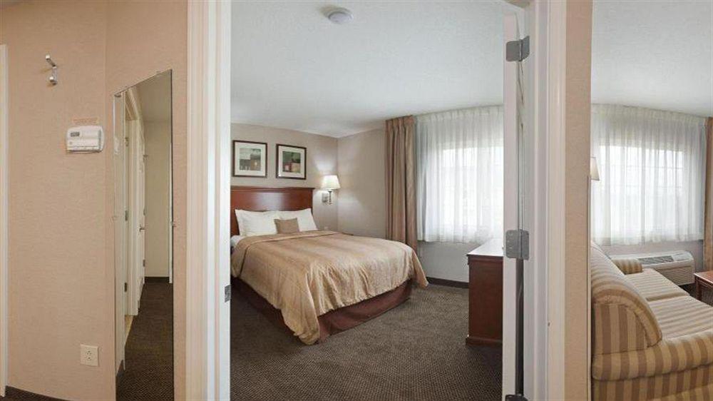 Candlewood Suites Kansas City Airport Εξωτερικό φωτογραφία