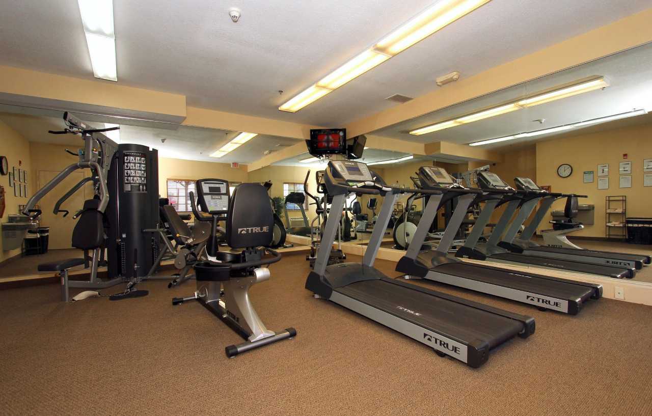Candlewood Suites Kansas City Airport Εξωτερικό φωτογραφία