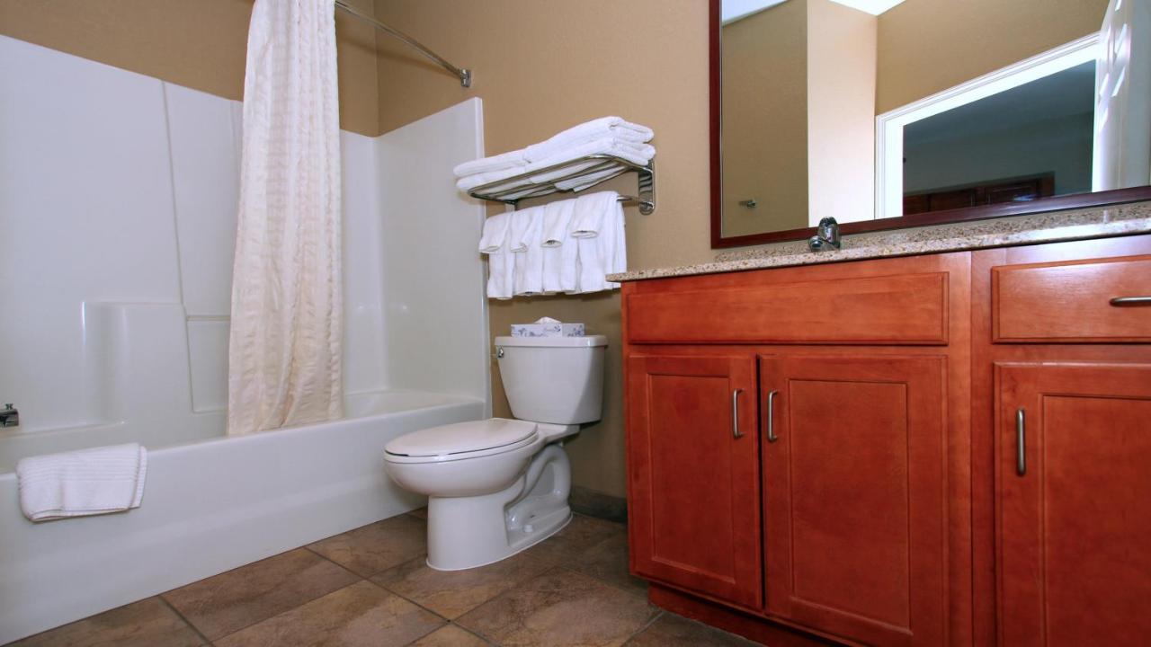 Candlewood Suites Kansas City Airport Εξωτερικό φωτογραφία